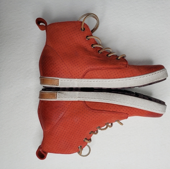Blackstone Womens Red High Top Distressed Sneakers Womens Sz 10 - Picture 6 of 9